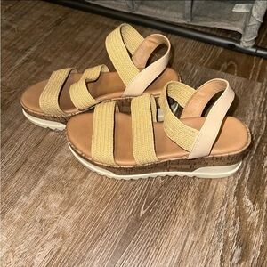 Universal threads sandals
